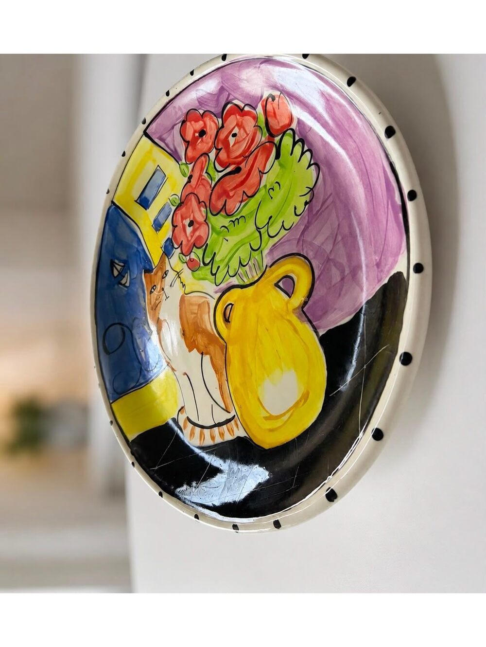 Hand-Painted Ceramic Wall Plate with Cat and Flower Design, 12-Inch Decorative - Picture 5 of 9